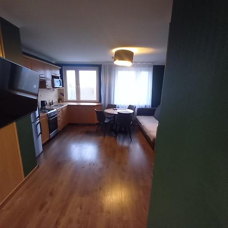 Apartament Blisko Centrum Miasta Жельона Гора Екстериор снимка