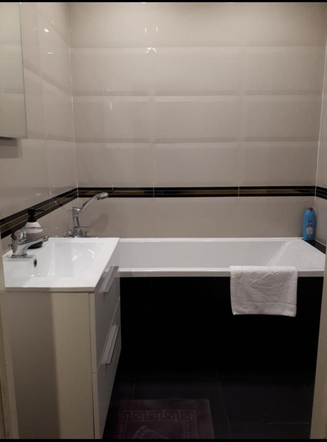 Apartament Blisko Centrum Miasta Жельона Гора Екстериор снимка