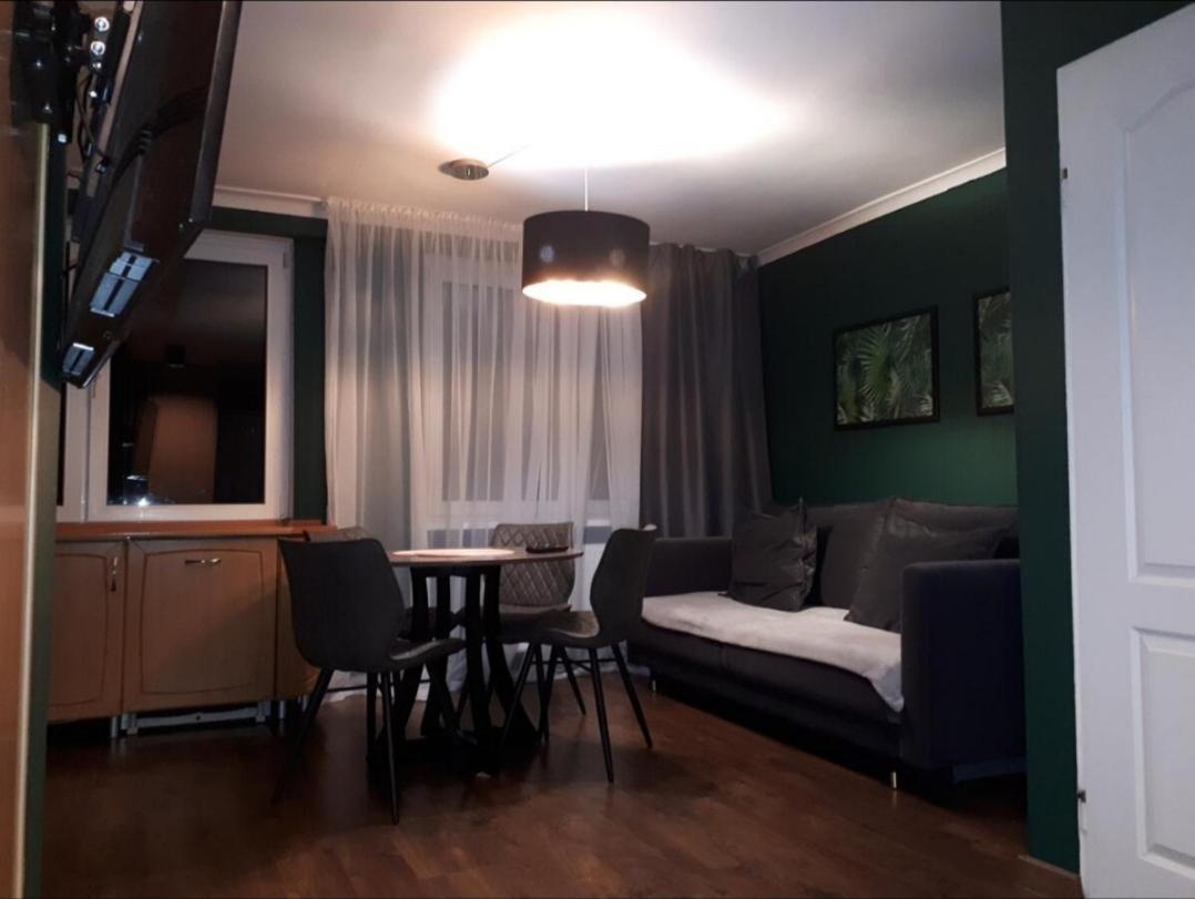 Apartament Blisko Centrum Miasta Жельона Гора Екстериор снимка