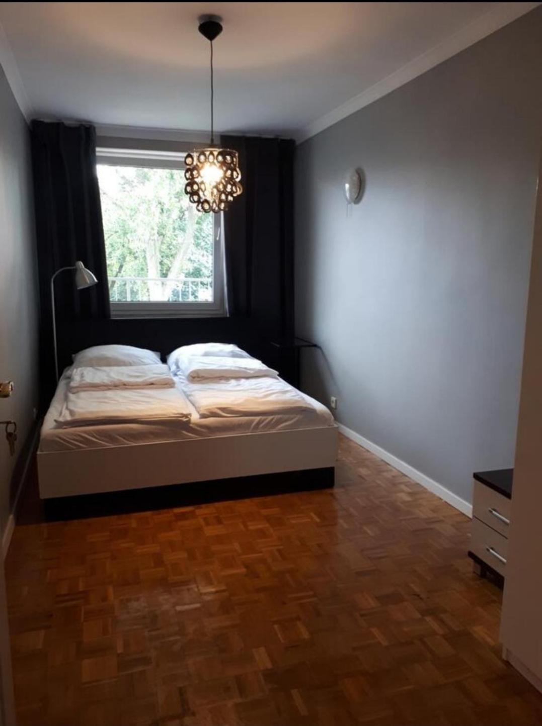 Apartament Blisko Centrum Miasta Жельона Гора Екстериор снимка